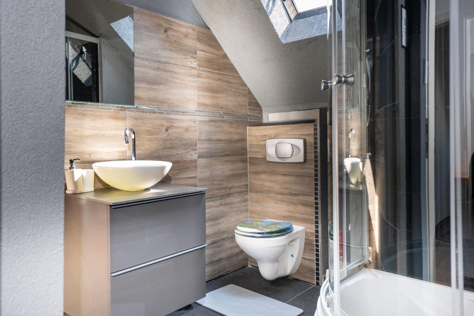 12: Privatzimmer Fuer Reisende Durch Koblenz Koblenz  Exteriör bild
